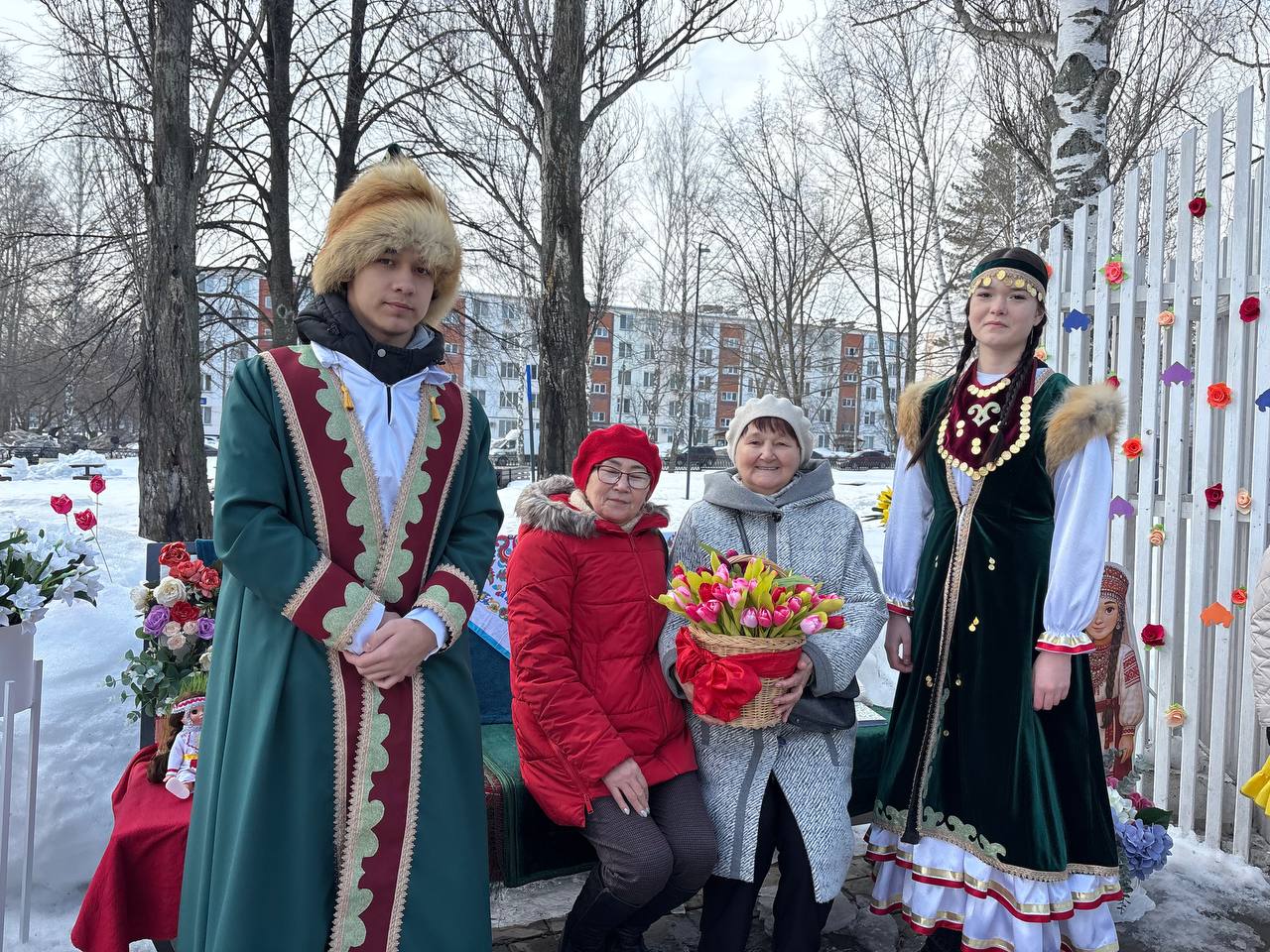 Национальные объединения Дома дружбы народов с радостью открыли свои площадки, где каждый гость может погрузиться в атмосферу тепла, дружбы и живого многообразия культур Национальные объединения Дома дружбы народов с радостью открыли свои площадки, где каждый гость может погрузиться в атмосферу тепла, дружбы и живого многообразия культур