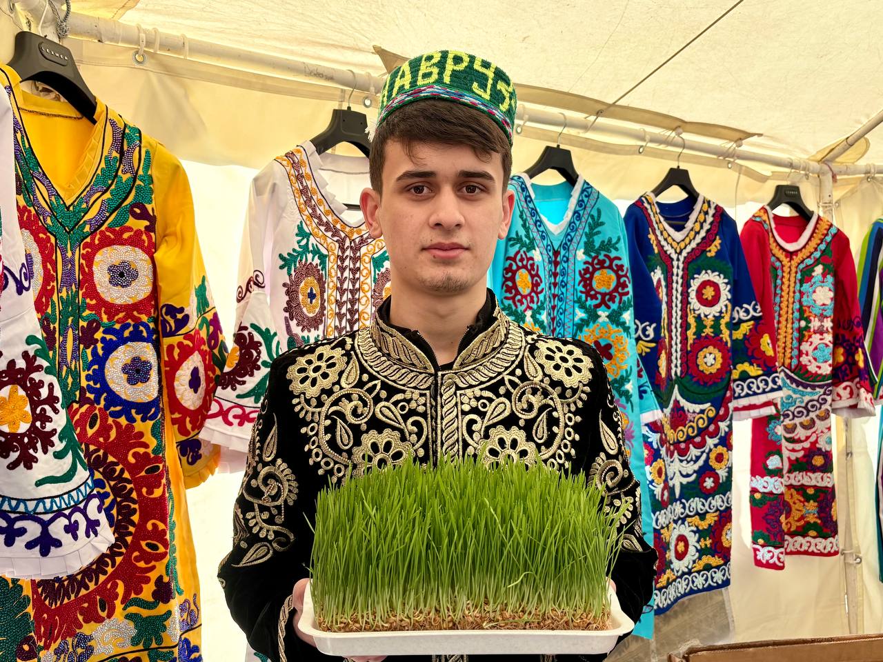 Национальные объединения Дома дружбы народов с радостью открыли свои площадки, где каждый гость может погрузиться в атмосферу тепла, дружбы и живого многообразия культур