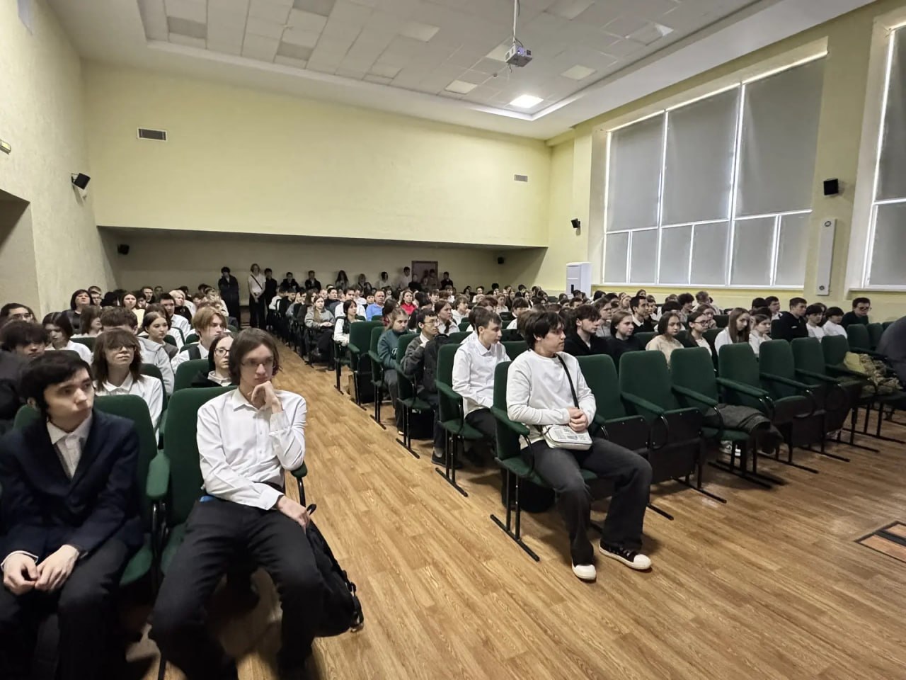 Участники СВО провели урок мужества в Нижнекамском индустриальном техникуме Участники СВО провели урок мужества в Нижнекамском индустриальном техникуме