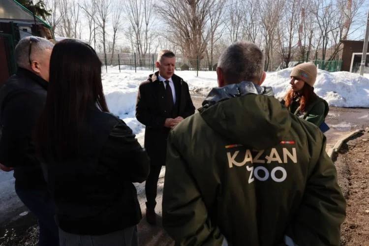 Министр экологии Татарстана посетил Казанский зооботсад
