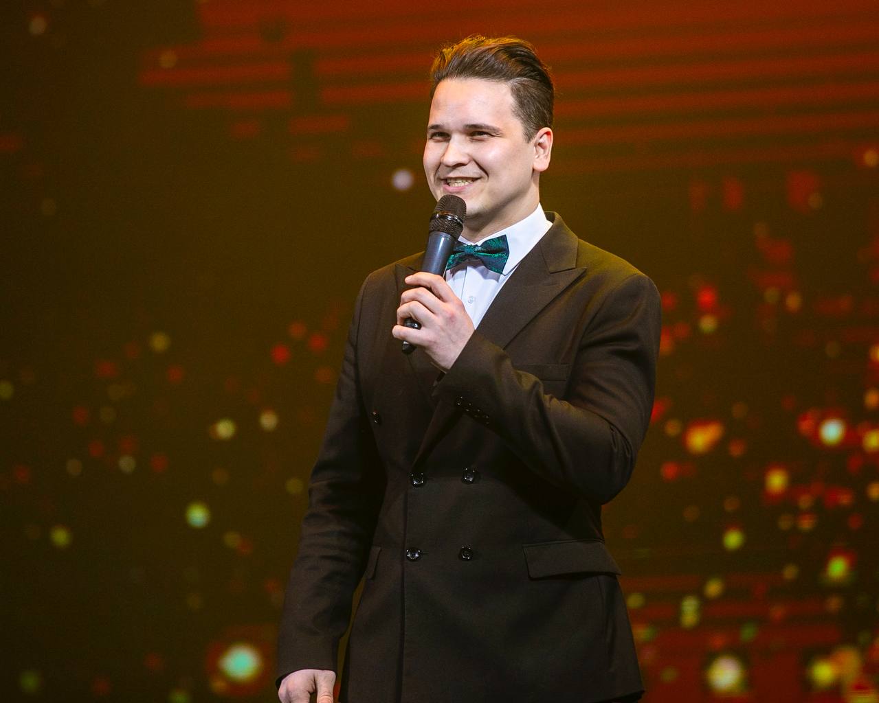 В Нижнекамске отметили День работника культуры В Нижнекамске отметили День работника культуры