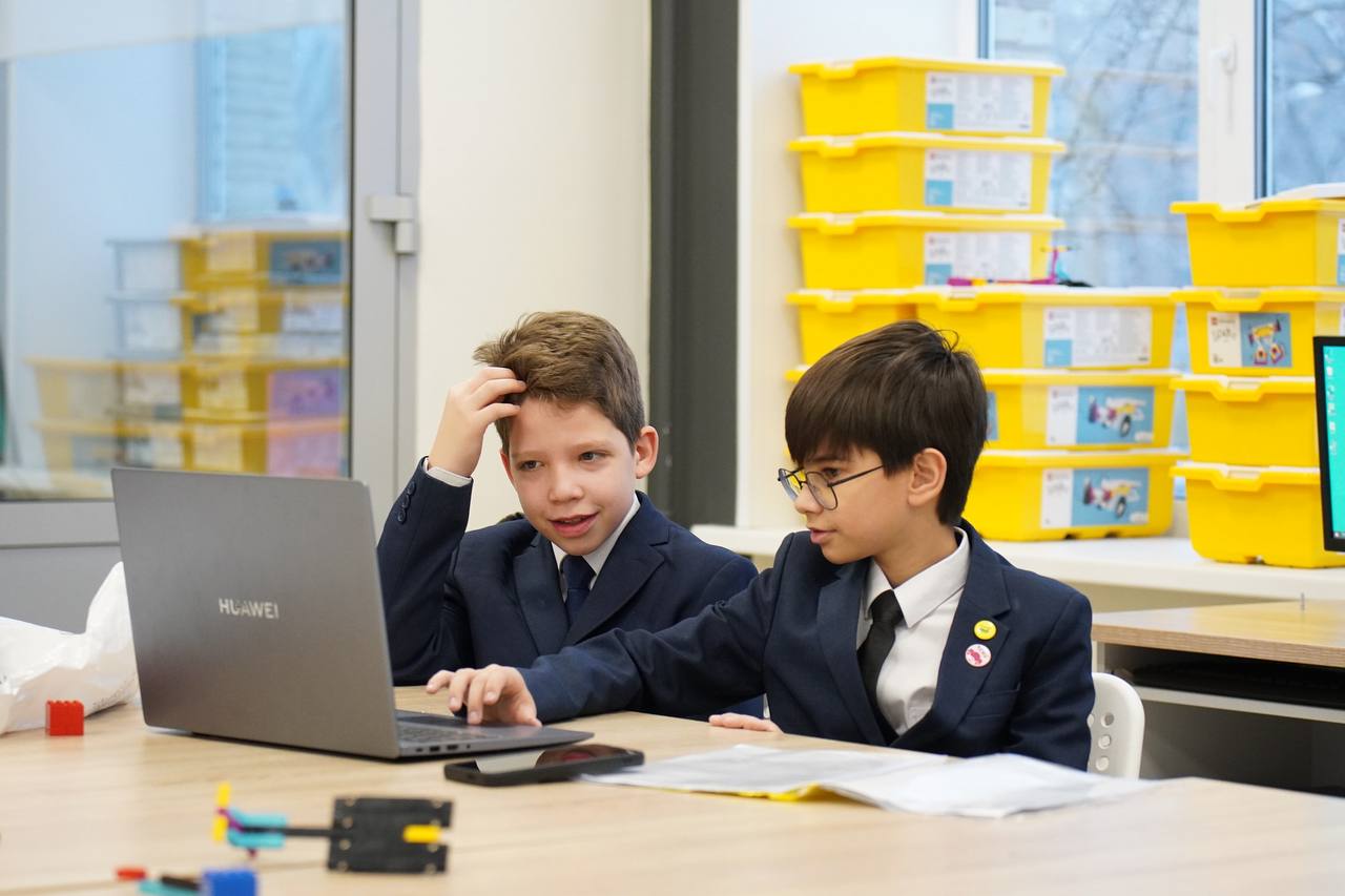 Открой свой путь к успеху в лицееинтернате №24 — одном из лучших учебных заведений Татарстана!