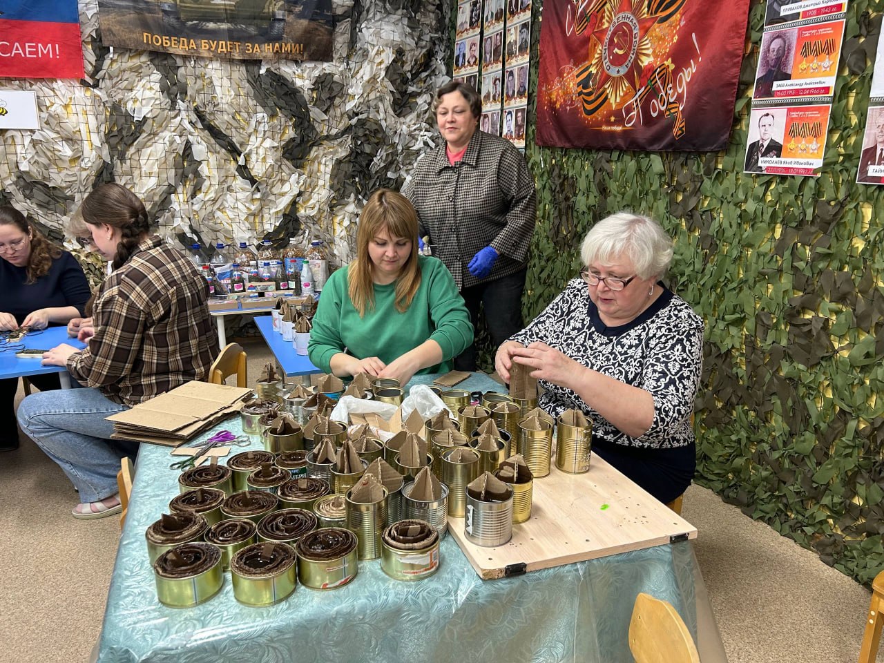 В феврале на базе 61-го детского сада открылся патриотический клуб «Улей», там работает волонтёрская группа «Пчёлки» В феврале на базе 61-го детского сада открылся патриотический клуб «Улей», там работает волонтёрская группа «Пчёлки»