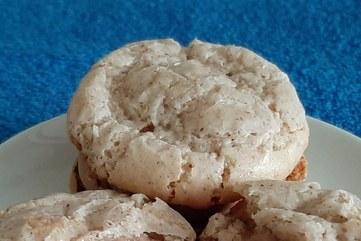 Почему макаронс трескаются при остывании: ищем причины