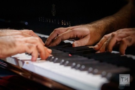 Доброе утро! Сегодня, 29 марта, — день юристов в погонах, музыкантов и… русалок