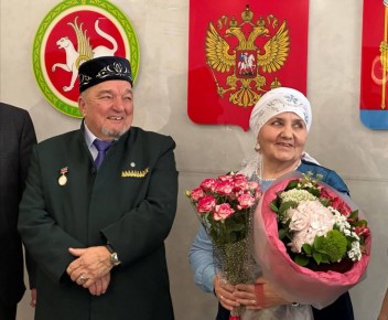 В Тукаевском районе отметили золотую свадьбу Закии и Миргасима Галимзяновых