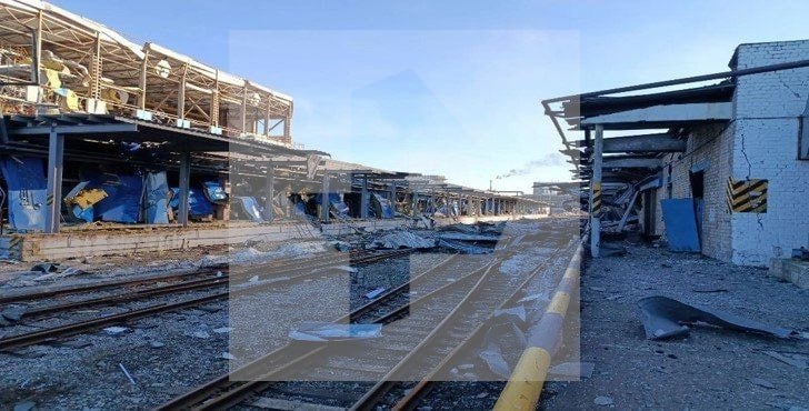 Кадры с места ЧП на заводе в Нижнекамске публикует РЕН ТВ Кадры с места ЧП на заводе в Нижнекамске публикует РЕН ТВ