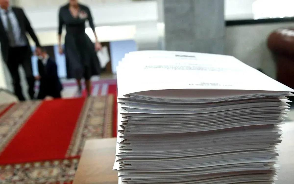 В апреле вступят в силу изменения в некоторые законы и нормативные правовые акты