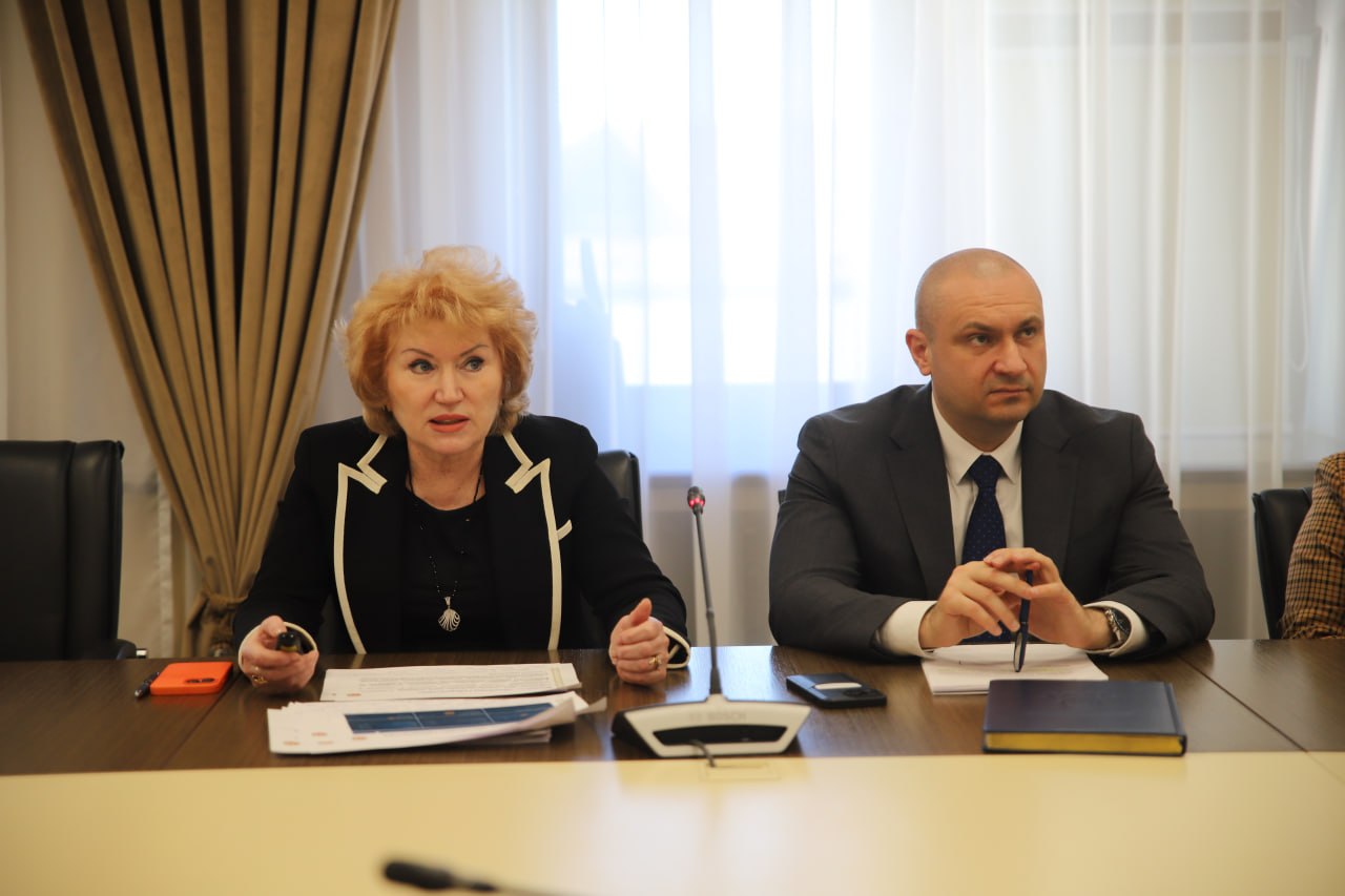 В прокуратуре Республики Татарстан обсудили вопросы реализации национальных проектов В прокуратуре Республики Татарстан обсудили вопросы реализации национальных проектов