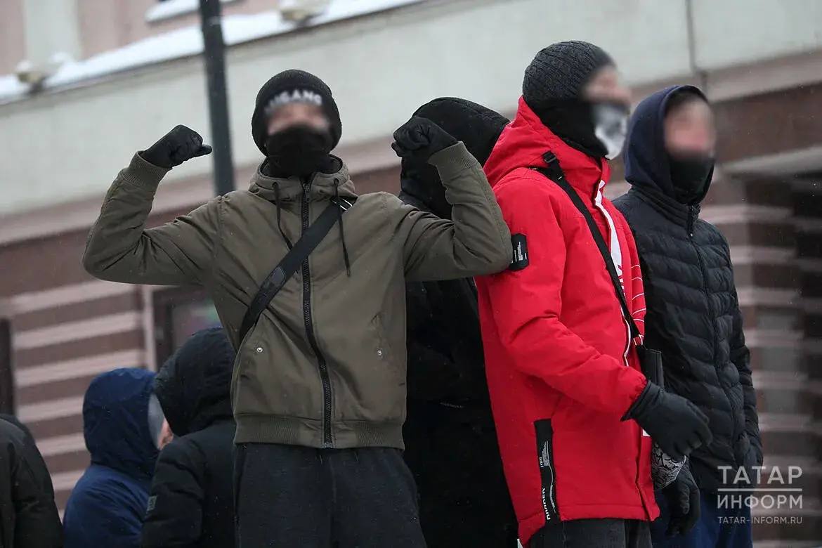 На удочку вербовщиков попадают и подростки, и взрослые успешные люди, и пожилые