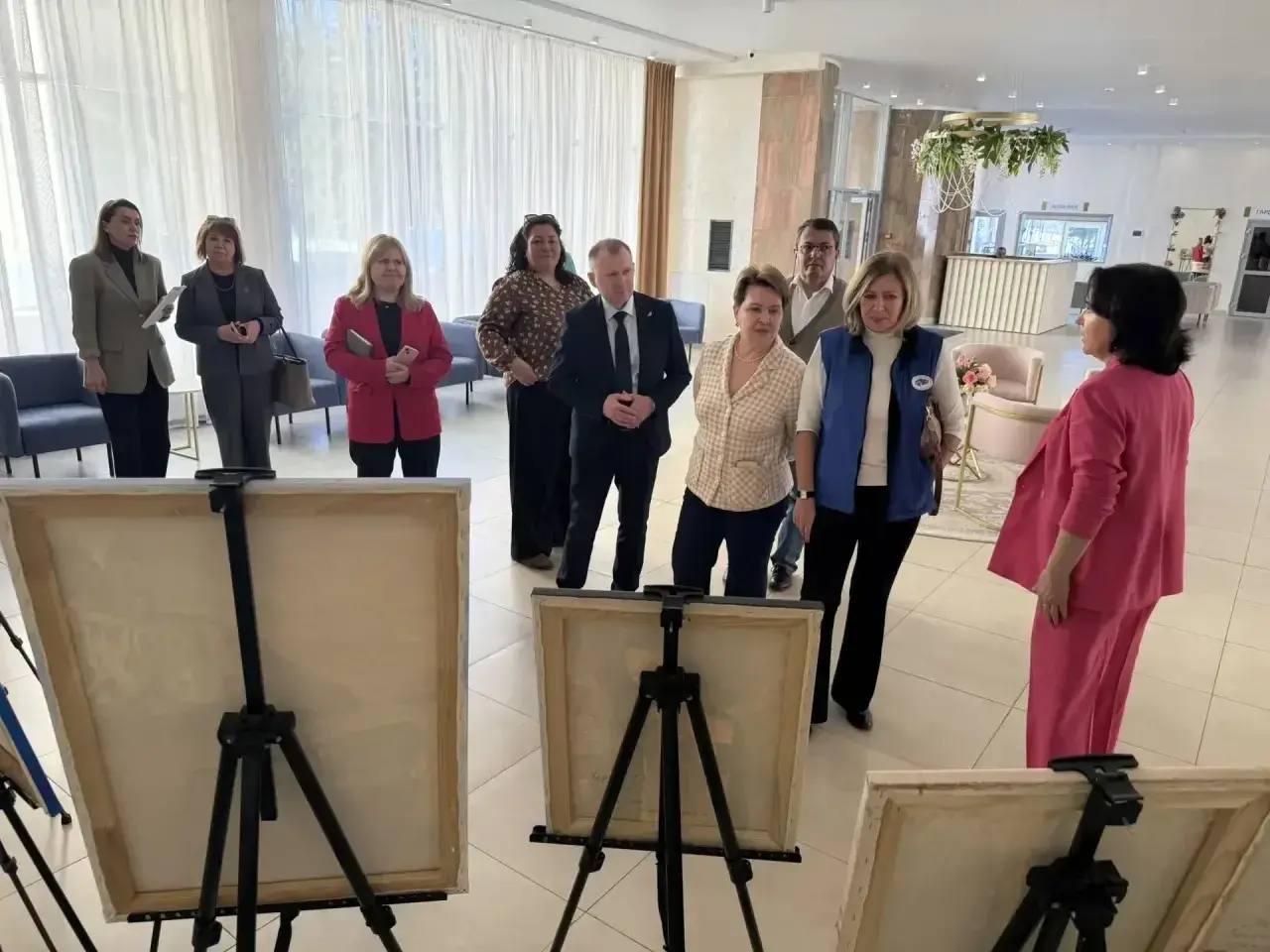 Татьяна Москалькова: Сотрудники моего аппарата совместно с Главой представительства УВКБ ООН в РФ и омбудсменом Татарстана посетили пункты временного размещения, где проживают граждане, прибывшие из Украины, ДНР, ЛНР, а... Татьяна Москалькова: Сотрудники моего аппарата совместно с Главой представительства УВКБ ООН в РФ и омбудсменом Татарстана посетили пункты временного размещения, где проживают граждане, прибывшие из Украины, ДНР, ЛНР, а...