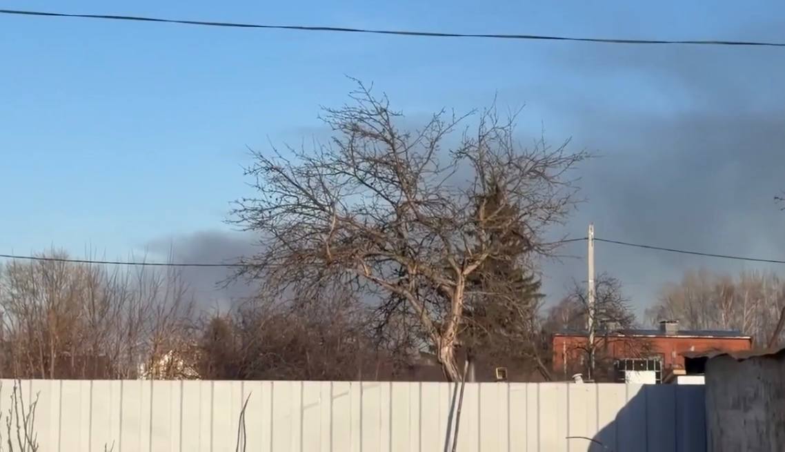 Роспотребнадзор РТ проводит в Нижнекамске мониторинг состояния атмосферного воздуха на территории жилой застройки с учетом направления ветра и распространения задымления