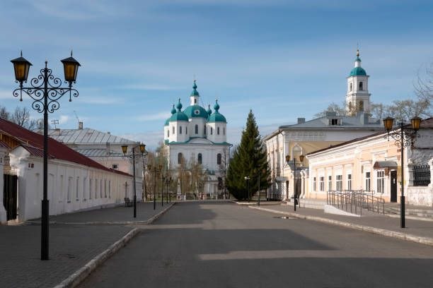 Елабуга. Этот город, тысячелетие которого было отпраздновано в 2007 году, прекрасно отражает атмосферу дореволюционной России: теплую атмосферу торгового городка Елабуга. Этот город, тысячелетие которого было отпраздновано в 2007 году, прекрасно отражает атмосферу дореволюционной России: теплую атмосферу торгового городка