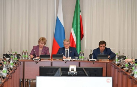 Отчет о работе Правительства в 2025 году рассмотрен на заседании Комитета по социальной политике