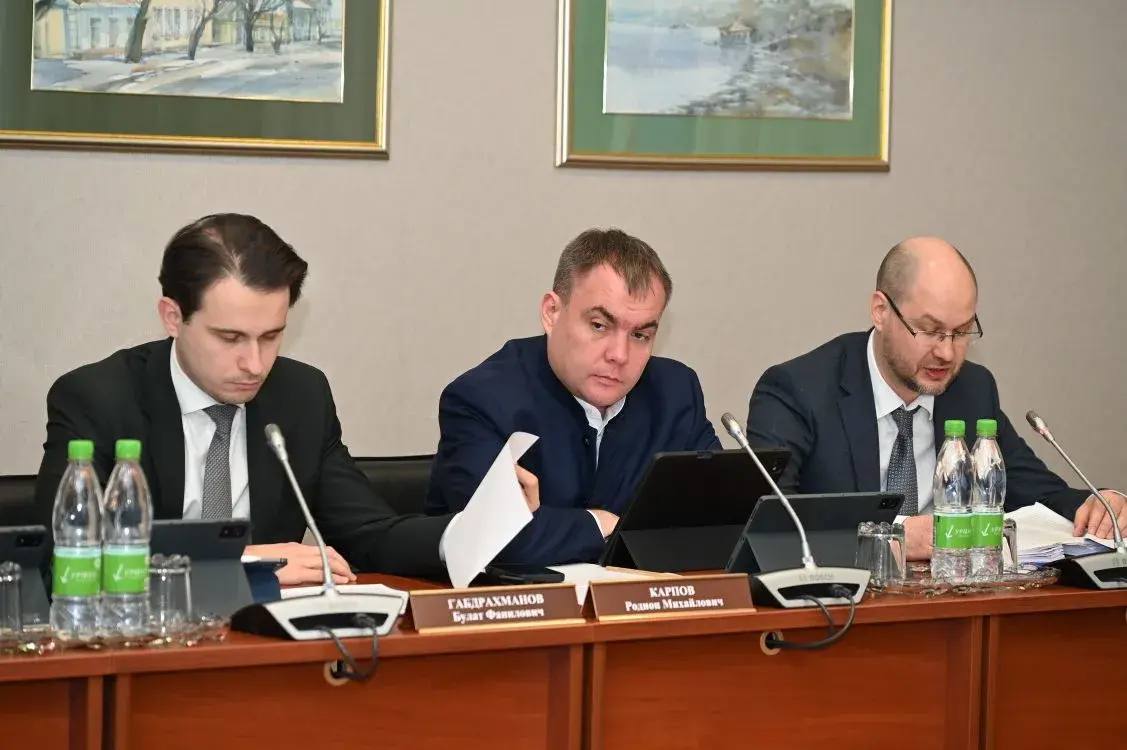 По итогам 2025 года объем ВРП превысил 5,7 трлн рублей: в парламентских комитетах продолжается обсуждение Отчета Правительства По итогам 2025 года объем ВРП превысил 5,7 трлн рублей: в парламентских комитетах продолжается обсуждение Отчета Правительства