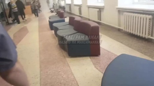 Учеников школы №132 на Амирхана эвакуировали из-за задымления в здании