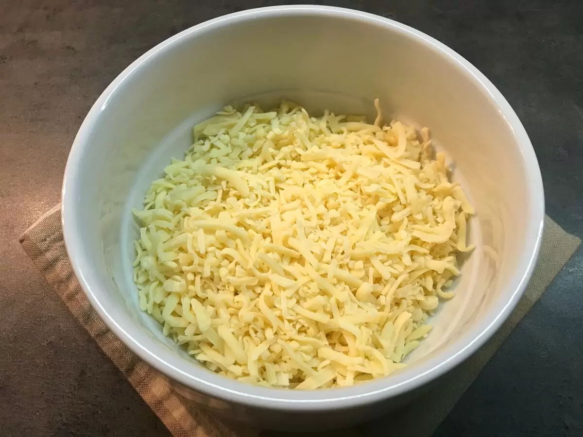 Нежный морковный салат с сыром: удивите своих близких