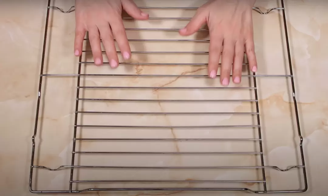 Преобразуйте свою кухню: удивительные лайфхаки с решёткой из духовки