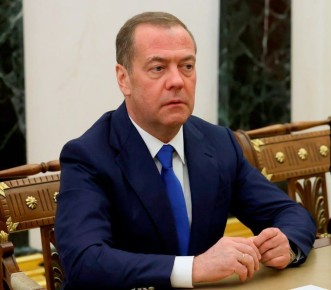 Дмитрий Медведев стал главным редактором нового учебника по обществознанию для старшеклассников