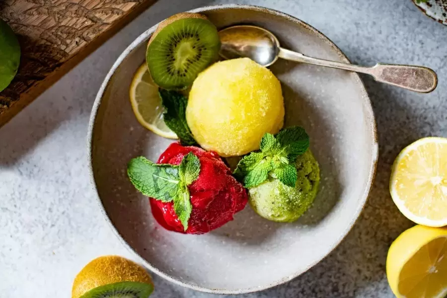 Нежный сорбет «Ассорти»: три вкуса для жаркого лета
