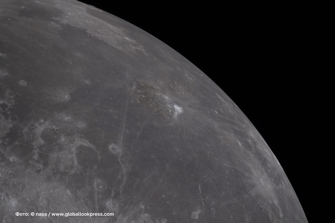 Футуролог рассказал, когда на Луне может появиться первый город