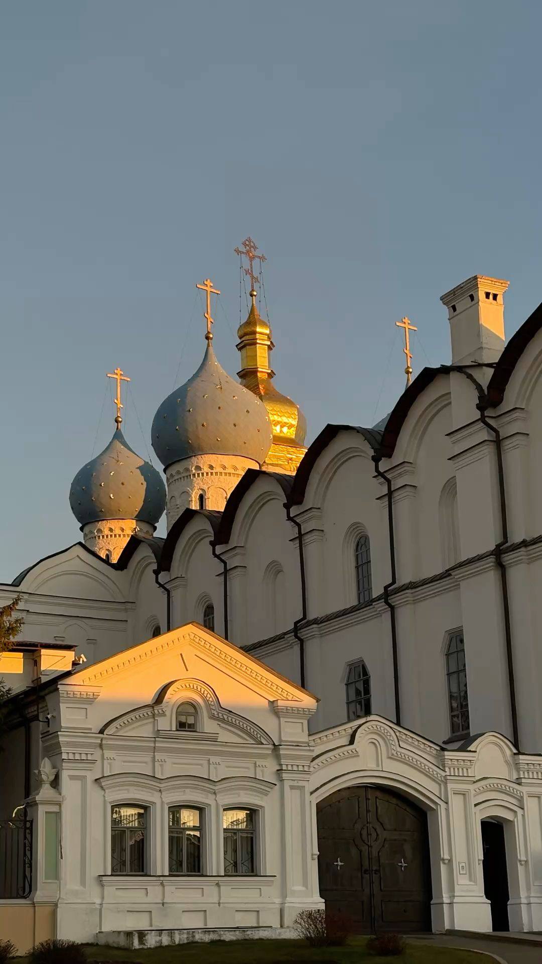 Со светлой Пасхой. Мэр Казани Ильсур Метшин поздравляет православных горожан: «На протяжении двух тысячелетий этот праздник олицетворяет собой духовное возрождение и обновление, наполняя сердца людей надеждой на лучшее... Со светлой Пасхой. Мэр Казани Ильсур Метшин поздравляет православных горожан: «На протяжении двух тысячелетий этот праздник олицетворяет собой духовное возрождение и обновление, наполняя сердца людей надеждой на лучшее...