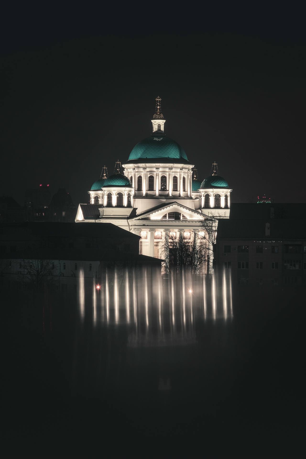 Со светлой Пасхой. Мэр Казани Ильсур Метшин поздравляет православных горожан: «На протяжении двух тысячелетий этот праздник олицетворяет собой духовное возрождение и обновление, наполняя сердца людей надеждой на лучшее...