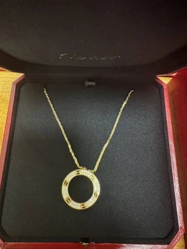 ���������� ������ ��������� � ����� �������������� ����������� Cartier �� ����� ��� ������� ������