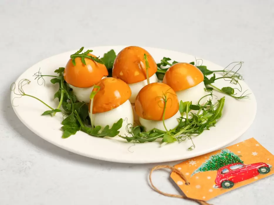 Праздничная закуска грибочки из яиц с тунцом