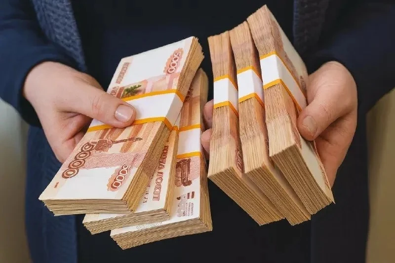 Мать украла выплаты сына после гибели отца в СВО