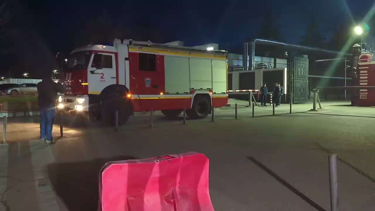 При ЧП на пороховом заводе пострадали два человека, сообщили в минздраве РТ. Ранее сообщалось, что на месте происшествия частично обрушились конструкции