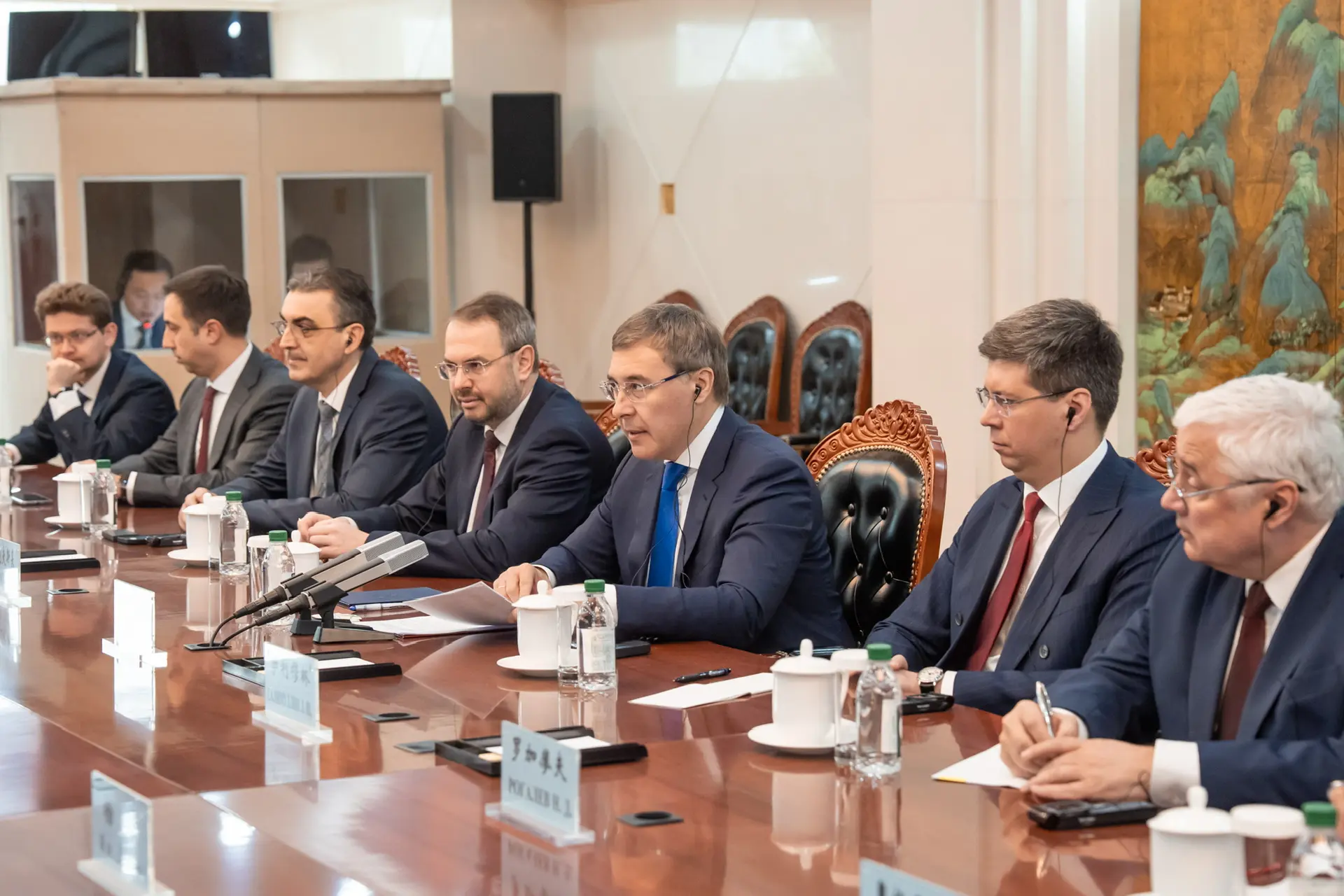 Глава Минобрнауки России Валерий Фальков и министр образования Китая Хуай Цзиньпэн провели рабочую встречу в Пекине Глава Минобрнауки России Валерий Фальков и министр образования Китая Хуай Цзиньпэн провели рабочую встречу в Пекине