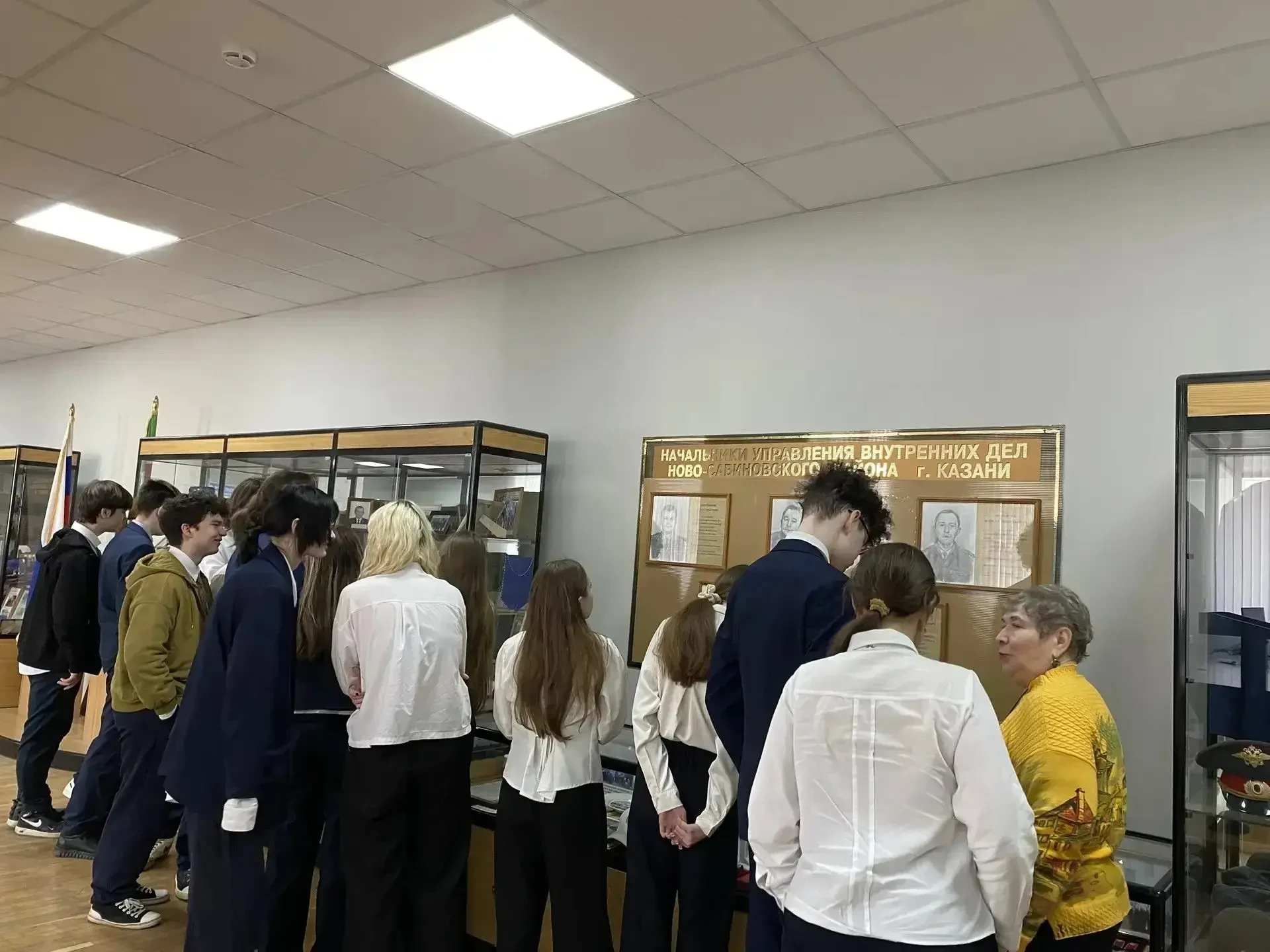 Школьники Казани познакомились с работой полиции