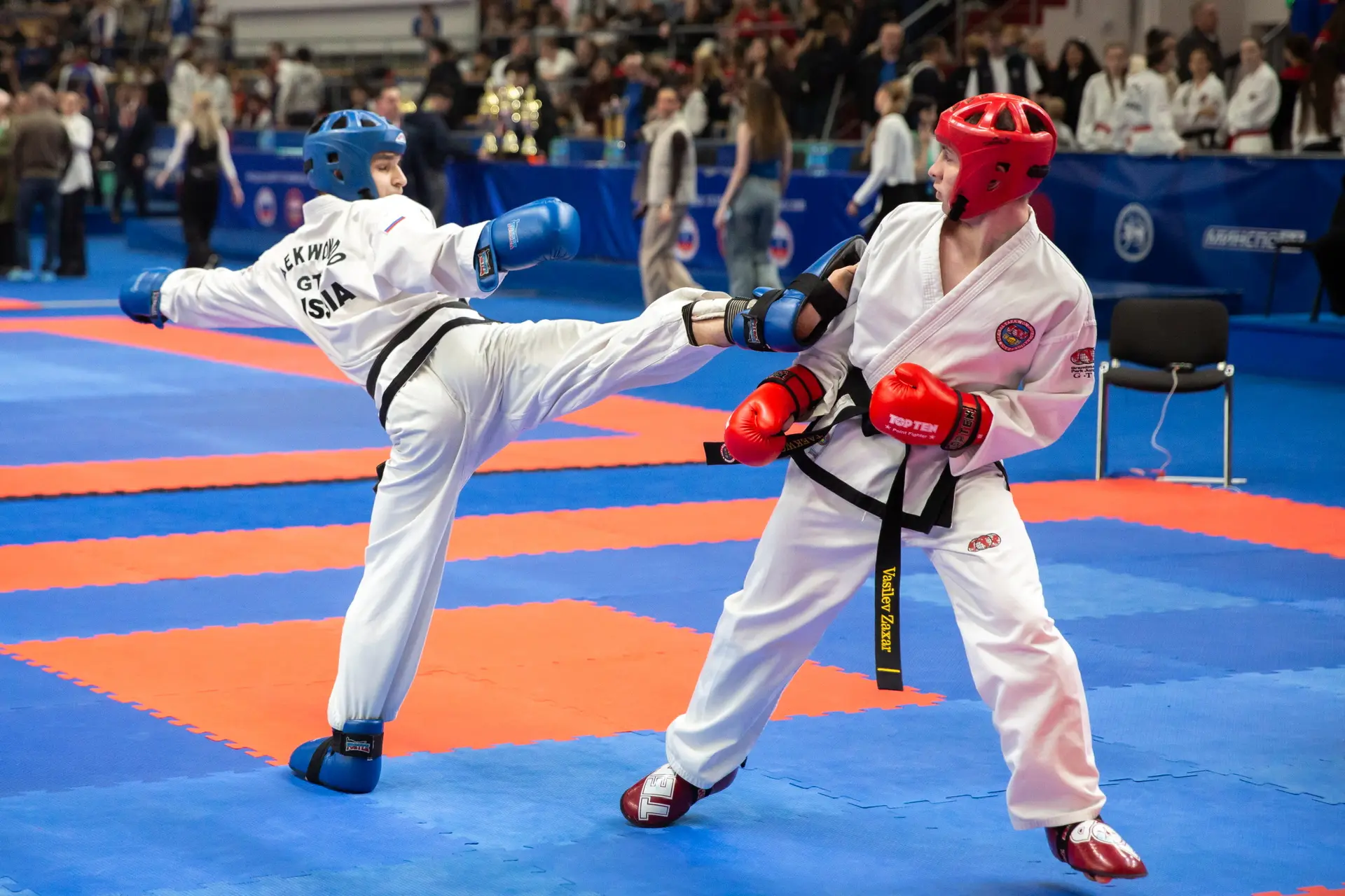 Более 2000 тхэкводистов борются за выход на международную арену в Казани Более 2000 тхэкводистов борются за выход на международную арену в Казани