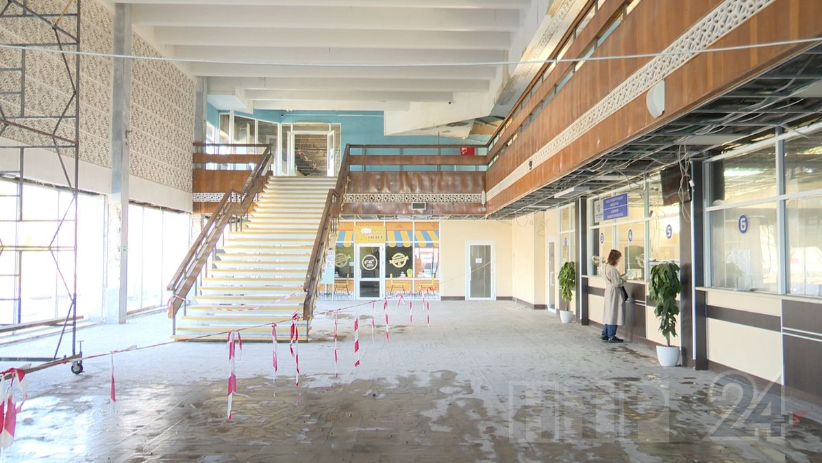 На автовокзале Нижнекамска идёт ремонт, накануне с ходом работ ознакомился мэр Радмир Беляев