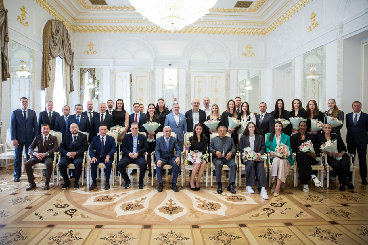 Рустам Минниханов поздравил ВК «Динамо-Ак Барс» с победой на чемпионате России