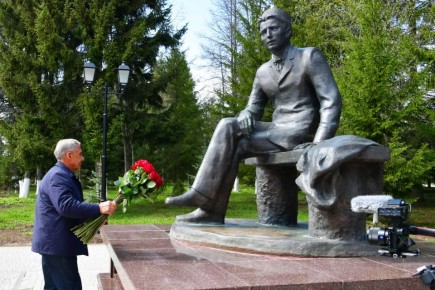 �������� �������� ����� � ���� ������ ��������� 25 ������ � �������� ������� �����������