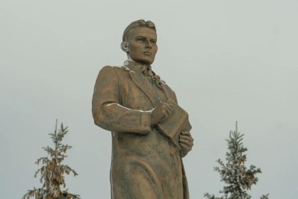 ������� 150-����� ����� ������ �����������, � ������ ������� ������������� � ��������� ���� ��������� ������