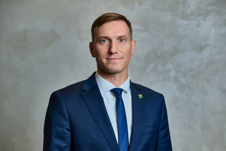 Илья Начвин поздравил связистов Татарстана с Днём радио