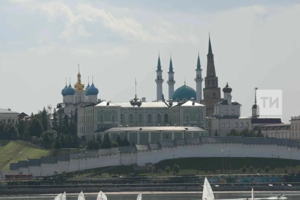 На стенах Казанского Кремля запустят бегущую строку длиной 480 метров — от Безымянной до Спасской башни