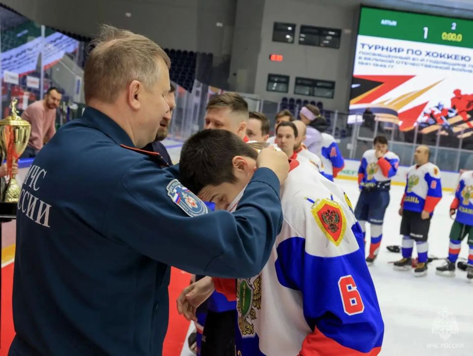 Хоккейный турнир ко Дню Великой Победы Хоккейный турнир ко Дню Великой Победы