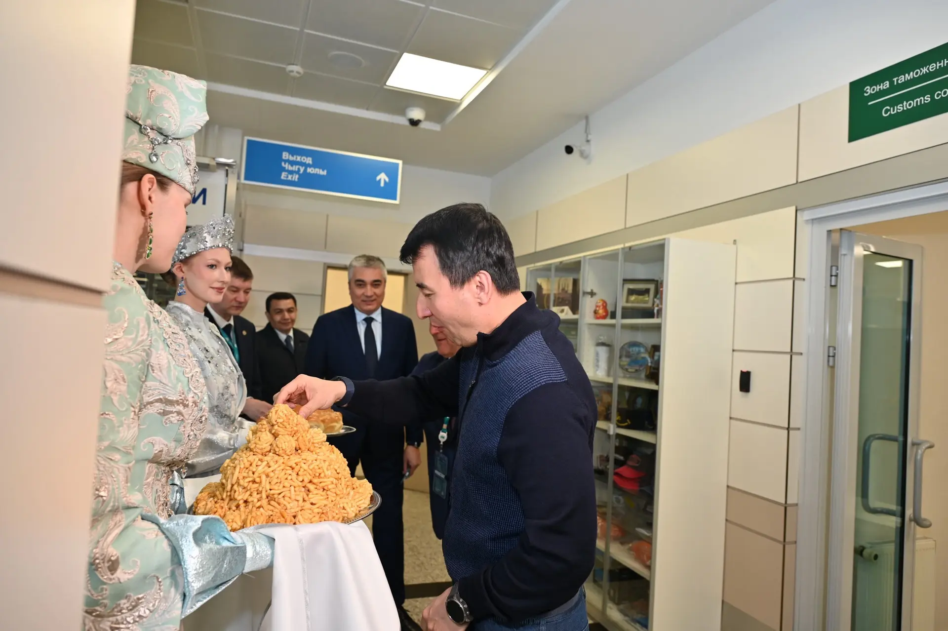 Заместитель Премьер-министра Республики Узбекистан Жамшид Ходжаев прибыл в Казань Заместитель Премьер-министра Республики Узбекистан Жамшид Ходжаев прибыл в Казань