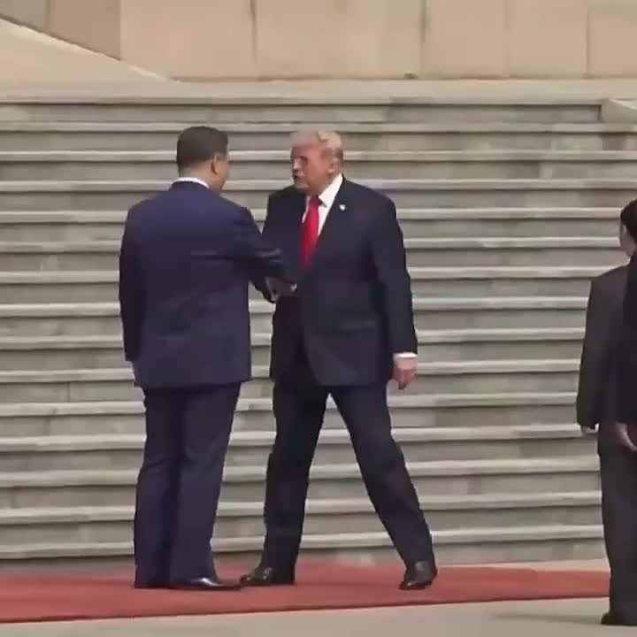 В Пекине прошли переговоры Дональда Трампа и Си Цзиньпина — они длились более двух часов