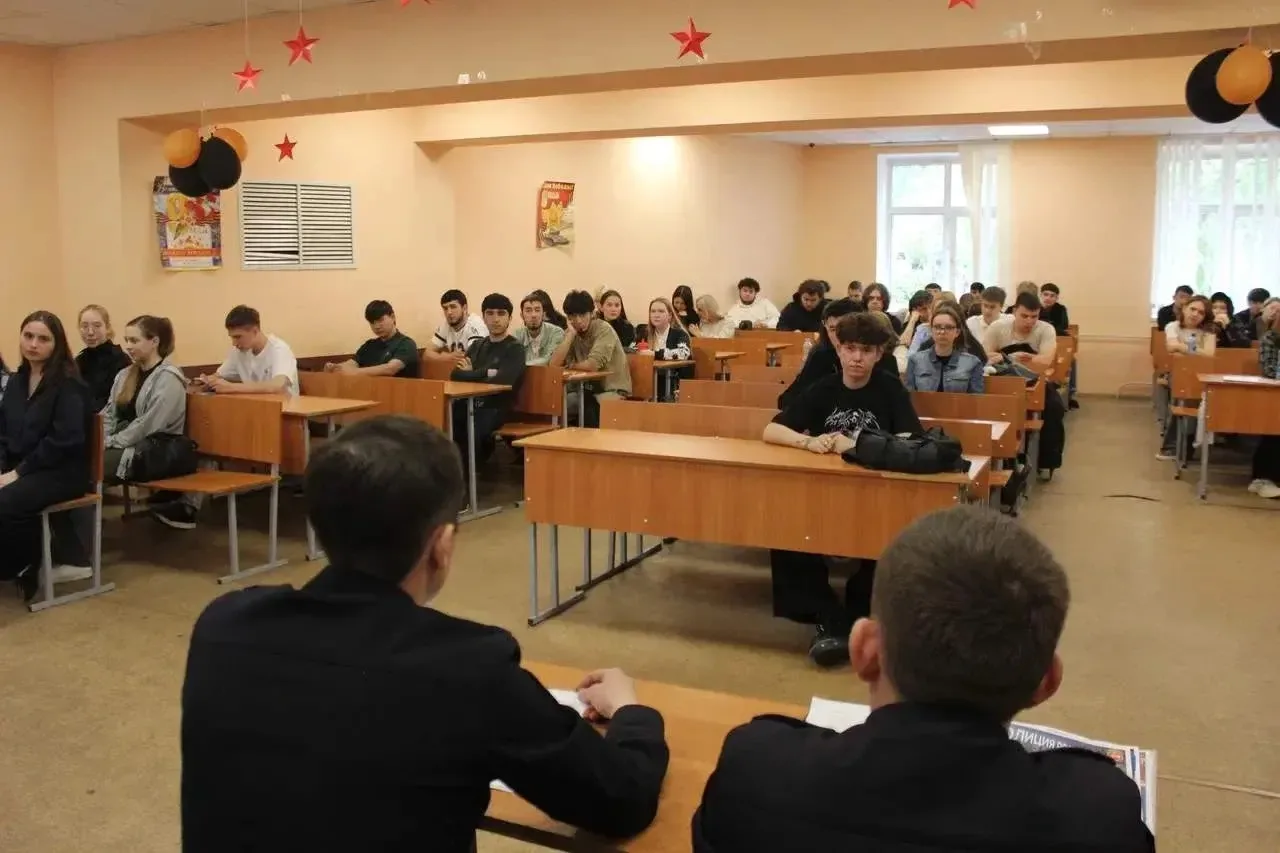 В Казани прошла встреча студентов с сотрудниками полиции, посвящённая выбору профессии