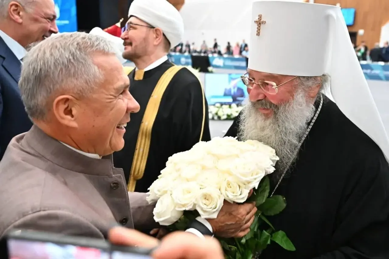 Рустам Минниханов: Сегодня митрополит Казанский и Татарстанский Кирилл отмечает 65-летний юбилей