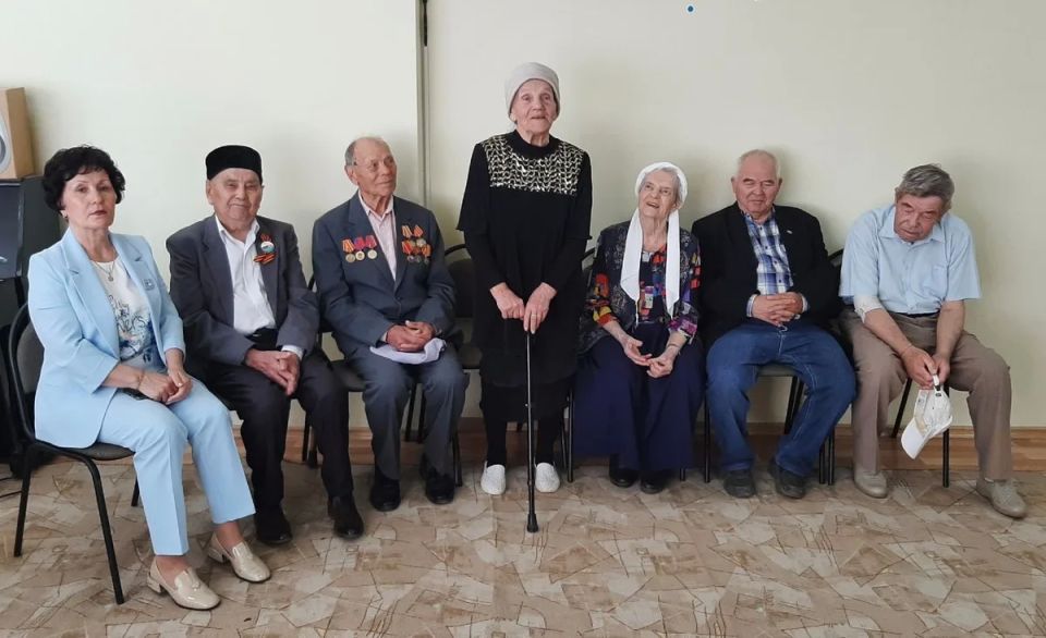 Первостроители Нижнекамска рассказали дошколятам, как строили город