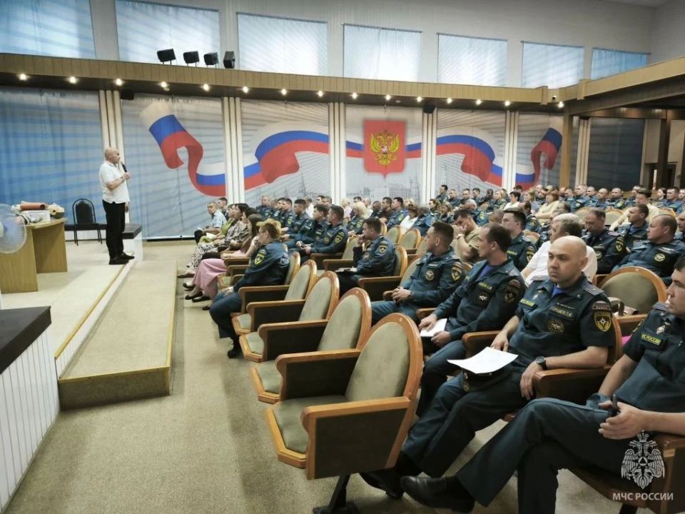 Сотрудники Главного управления МЧС России по Татарстану освоили навыки первой помощи Сотрудники Главного управления МЧС России по Татарстану освоили навыки первой помощи