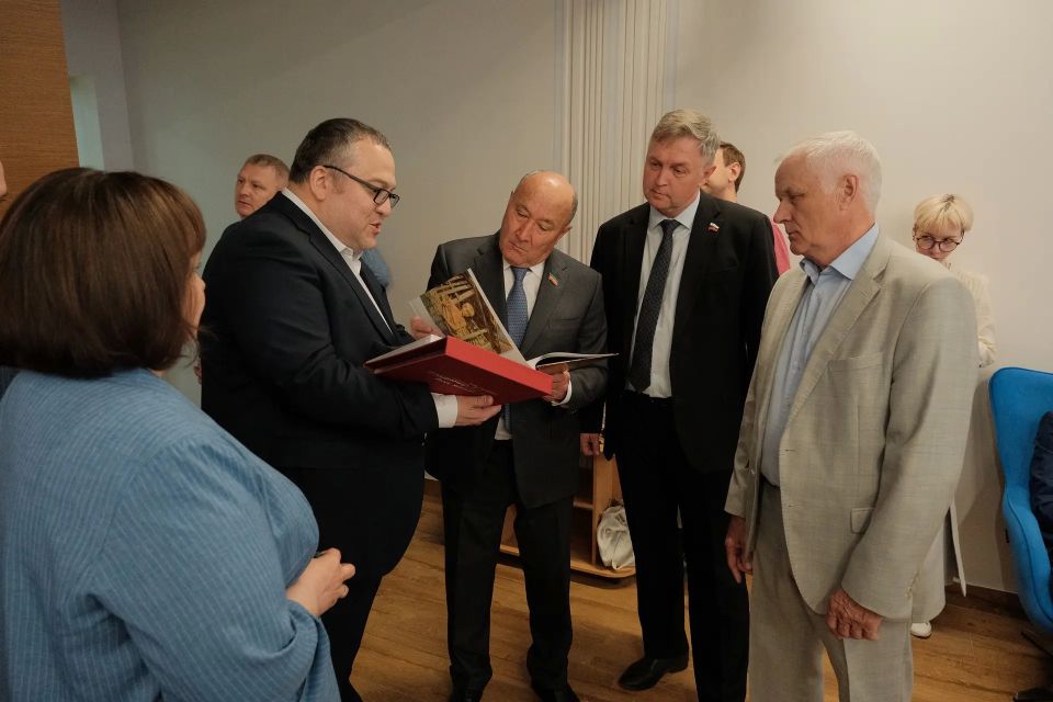 Когда кадры дороже денег: парламентарии Татарстана и Кировской области обсудили вопросы профобразования