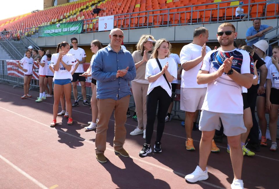 В Казани дали старт региональному фестивалю по «Все на бобслей» В Казани дали старт региональному фестивалю по «Все на бобслей»