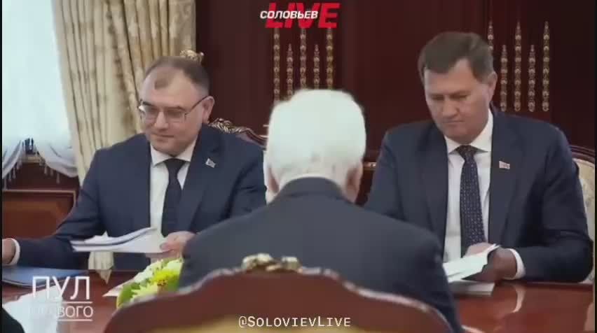 «Правда, не очень хорошая вещь, что вы иногда делаете», — во время встречи с главой Татарстана Рустамом Миннихановым Александр Лукашенко признался, что победа «Ак Барса» над минским «Динамо» в полуфинале КХЛ расстроила всю...